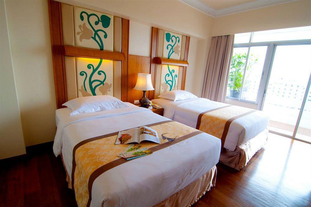 Golden Beach Hotel Pattaya Exterior foto