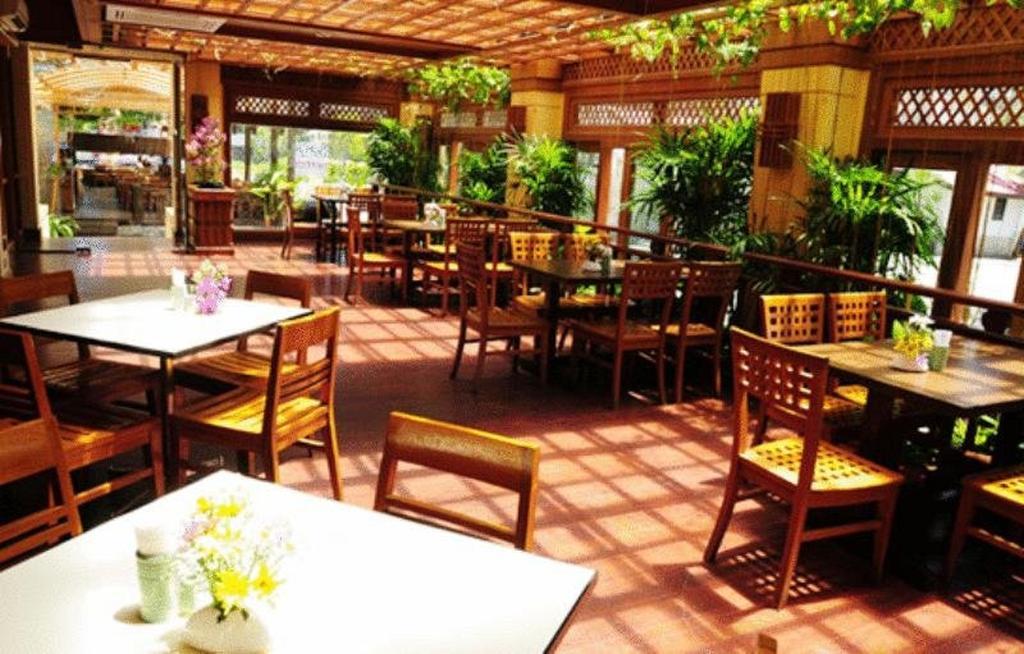 Golden Beach Hotel Pattaya Exterior foto