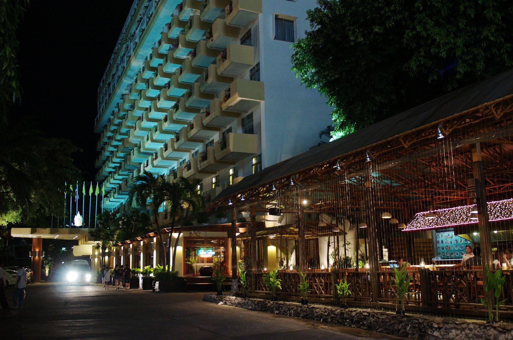 Golden Beach Hotel Pattaya Exterior foto