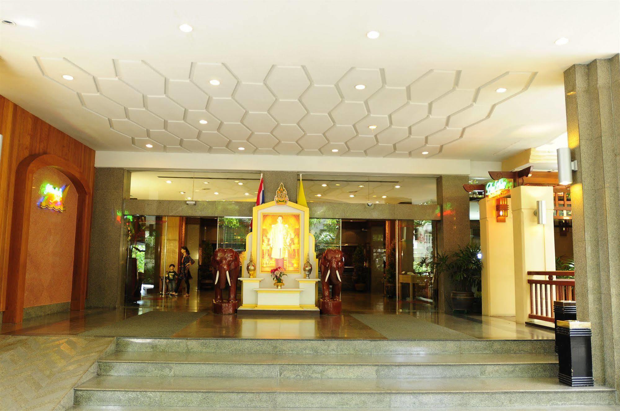 Golden Beach Hotel Pattaya Exterior foto